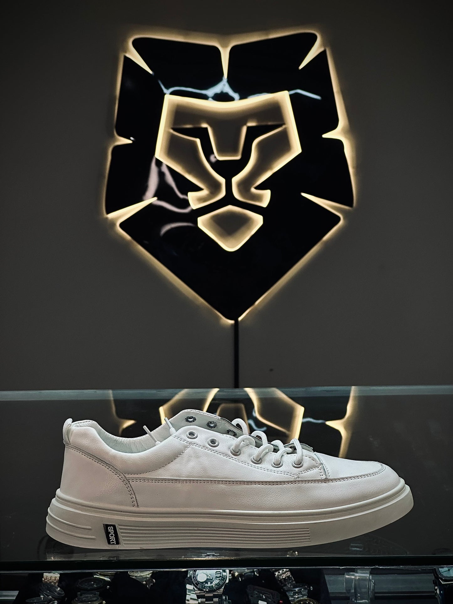Monarch Low-Tops